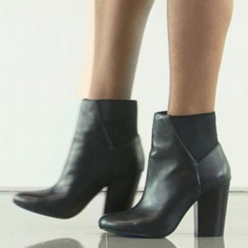 BCBGeneration Lillyan Boot